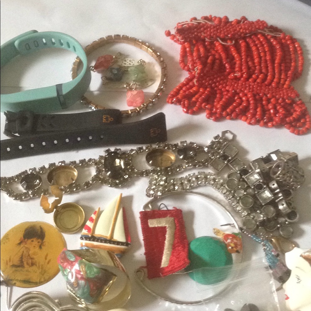 Drew items bundle - Picture 2 of 6